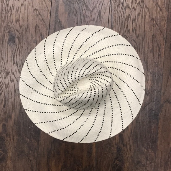 Brand new “ace of something” beach hat-Freepeople